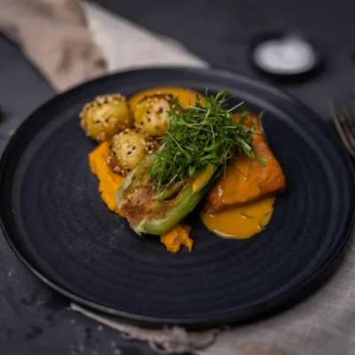 Laks red curry smørsaus